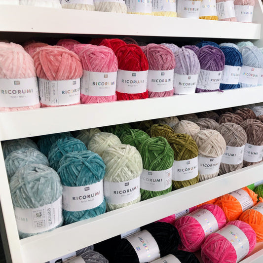 Nilli Nilli / Knäuel 25g/65m LL  /100% Polyester