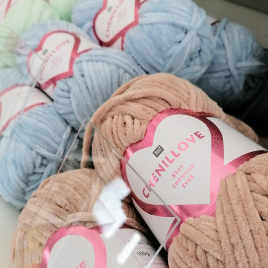 Chenillove / Knäuel 100g / 110m LL / 100% Polyester