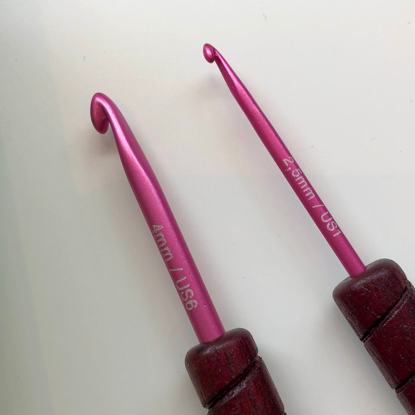 addiUnicorn Purpleheart 597-2 Häkelnadel mit Holzgriff